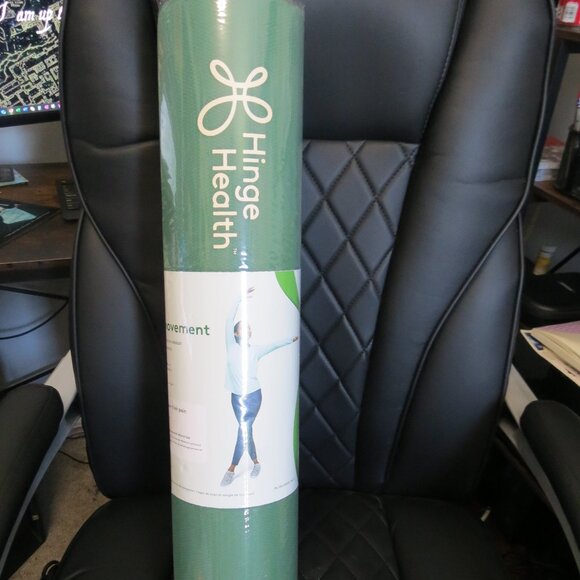 New in plastic Yoga Mat and Carrying Strap - Picture 1 of 3